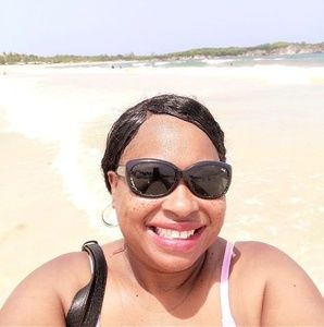 Meet your Posher, Dakisha